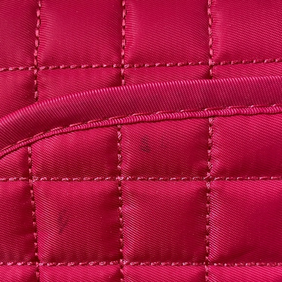 LUG Tango Quilted Pink Travel Wallet - Picture 3 of 9